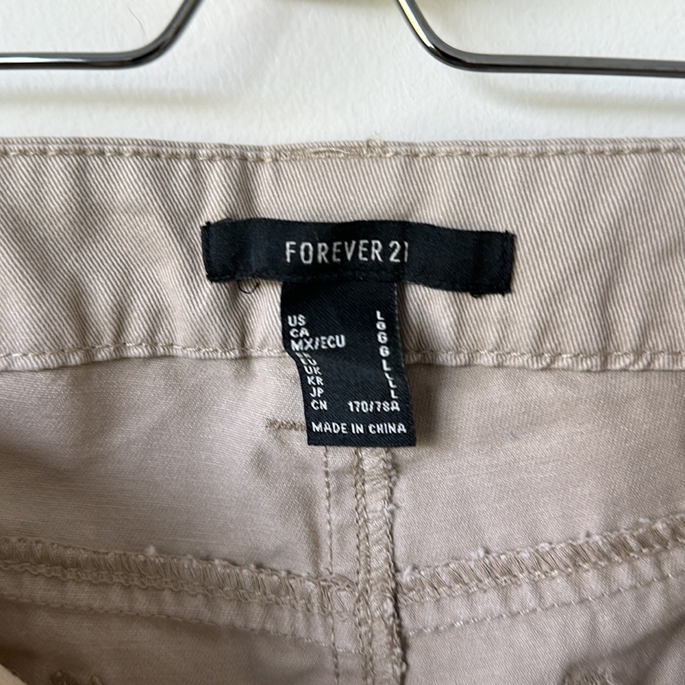 Pants - Picture 4 of 5
